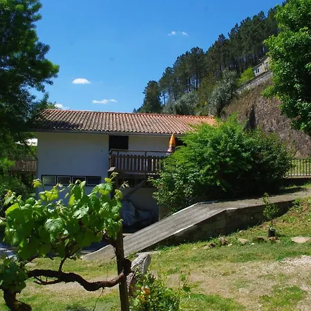 Camping & Bungalows Ponte Das Tres Entradas Campsite Oliveira do Hospital